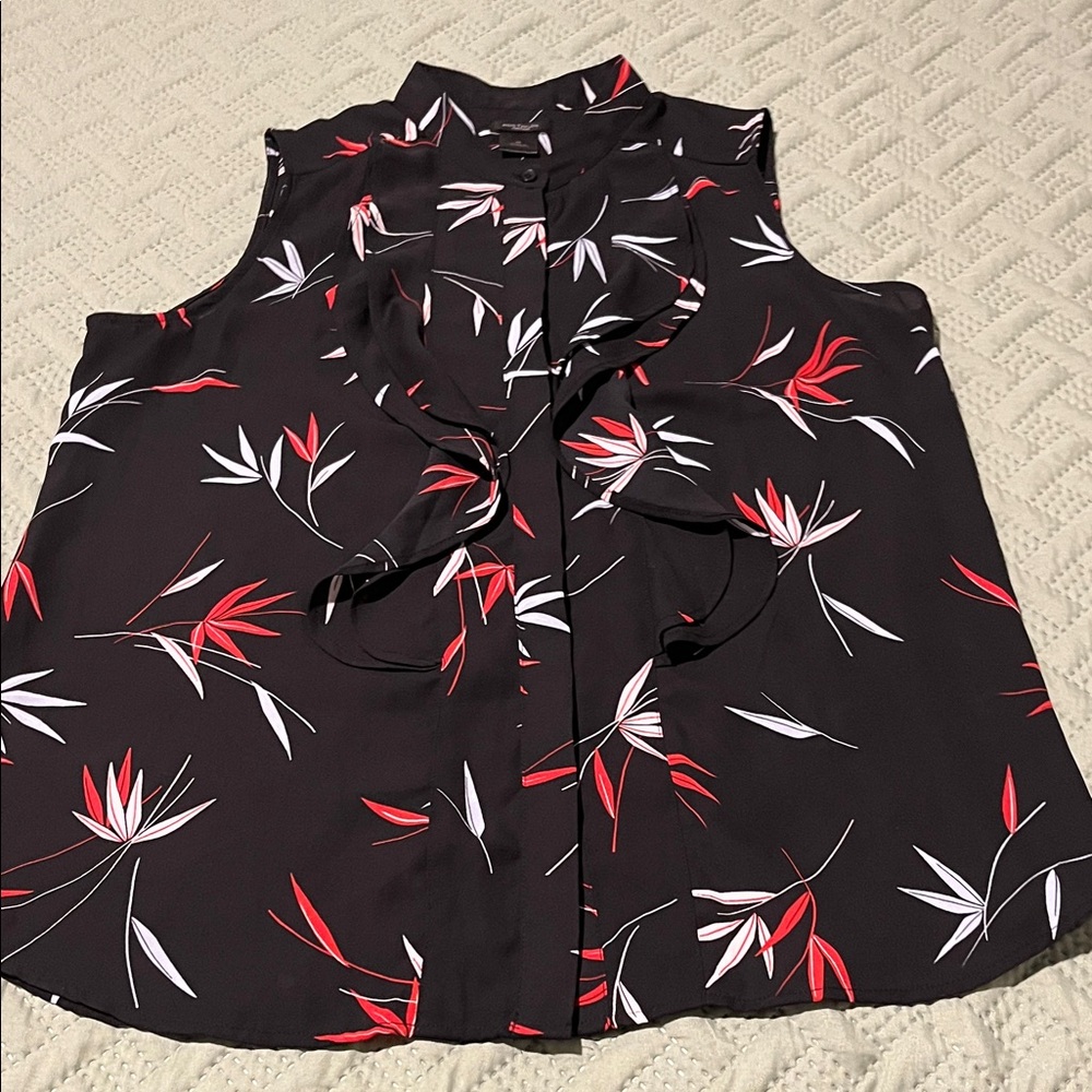 Ann Taylor Factory Black and White Floral Blouse